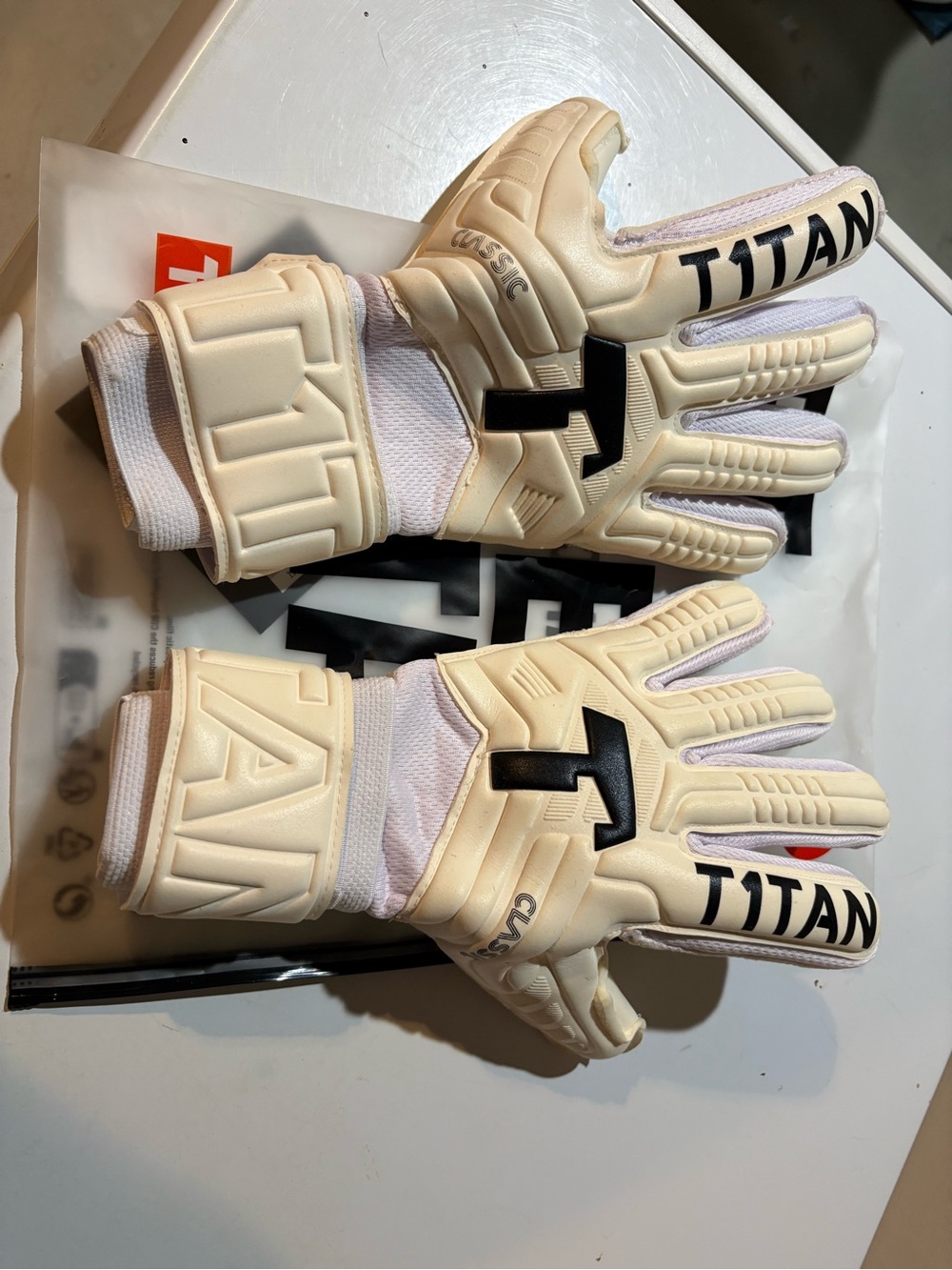 Titan Goalkeeper Gloves size 8